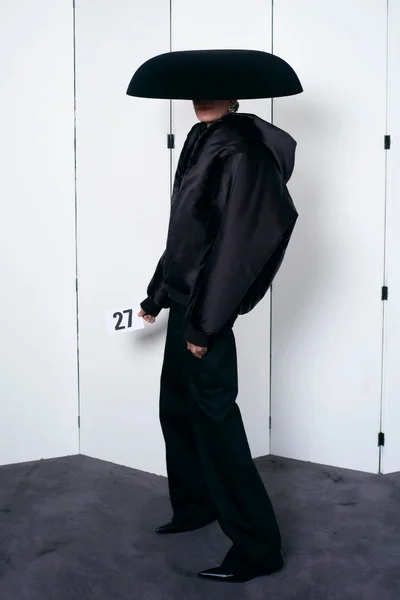 Look 27